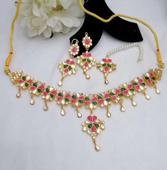 Bahawalpuri Menakari Kundan Choker Set