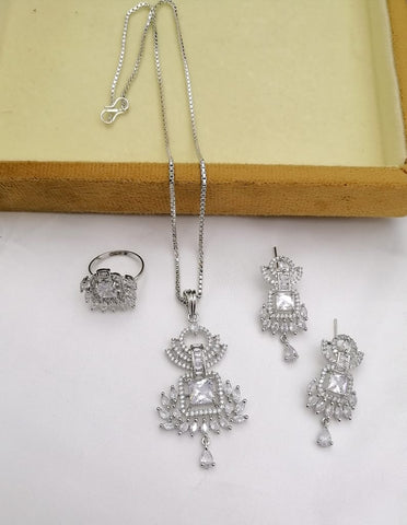 Diamond Cut Meenakari Set