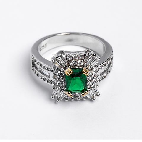 Dainty Emerald Ring