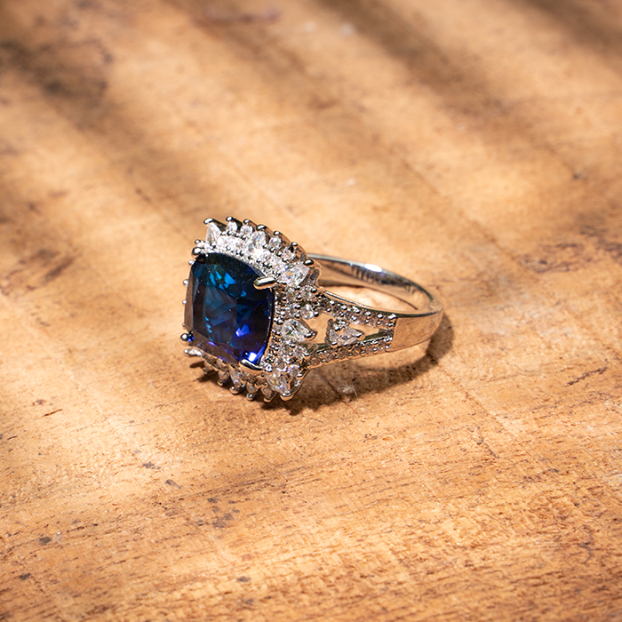 ZIRCON RING